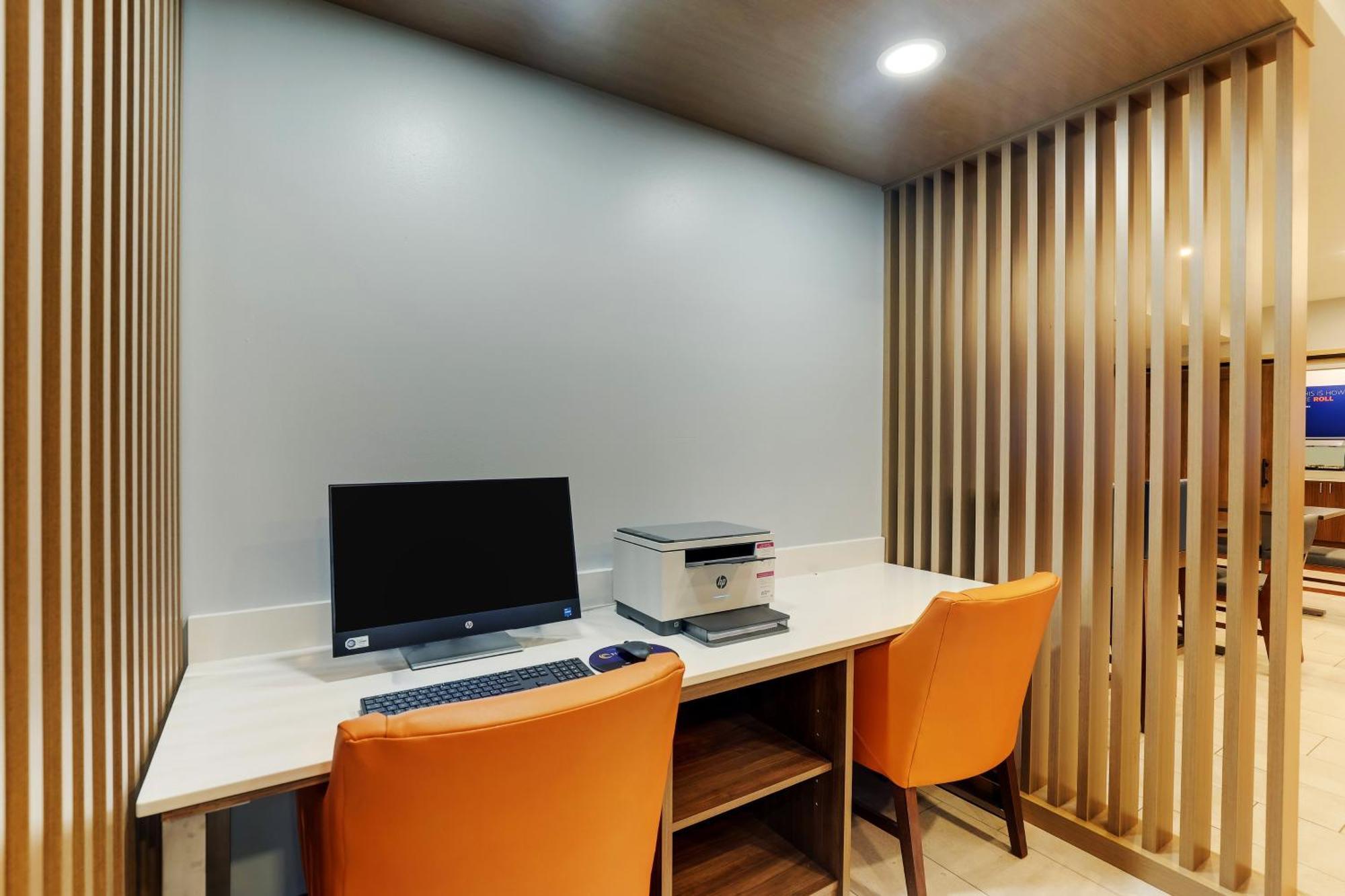 Holiday Inn Express Lexington Southwest Nicholasville By Ihg Dış mekan fotoğraf