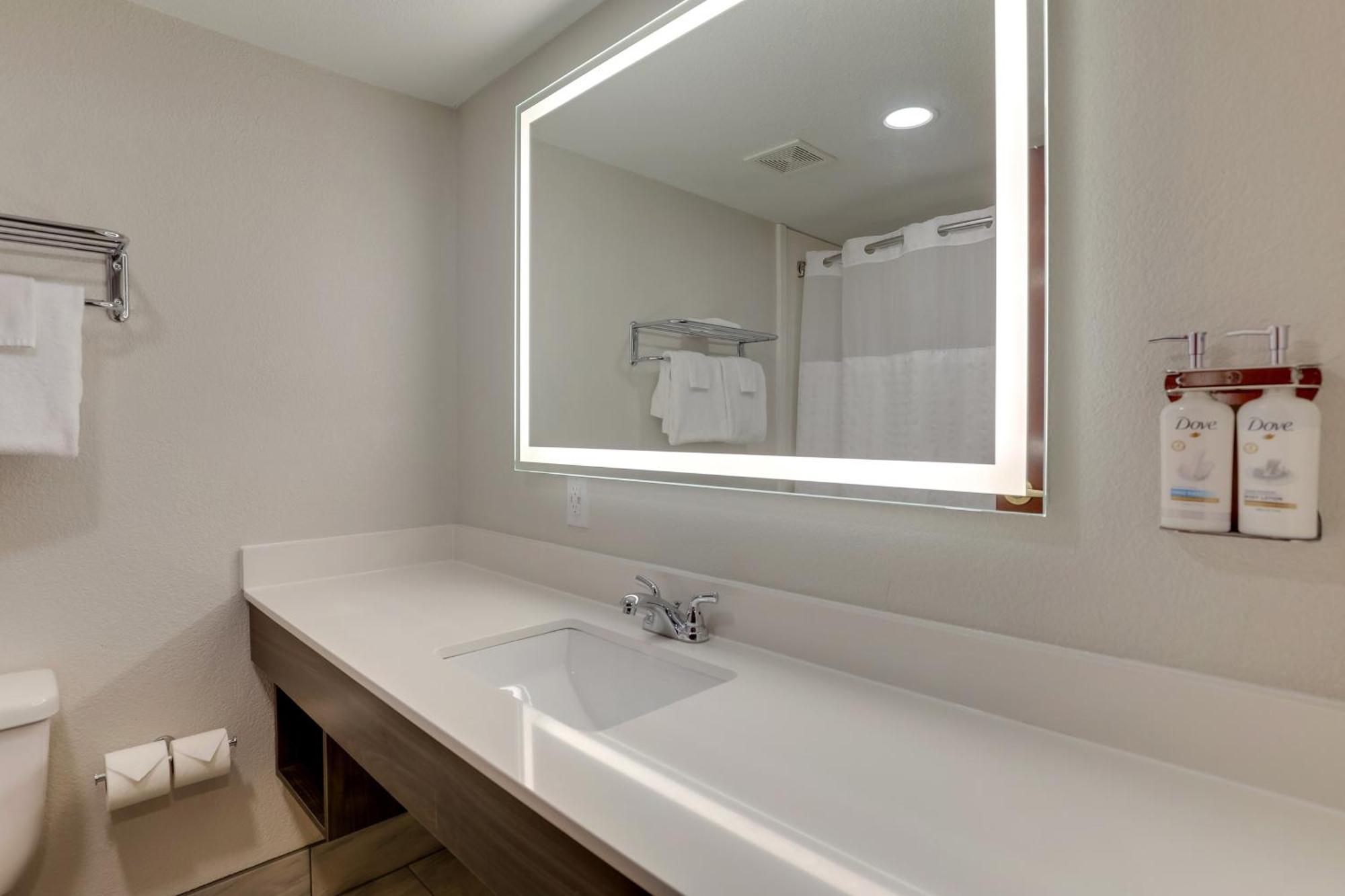 Holiday Inn Express Lexington Southwest Nicholasville By Ihg Dış mekan fotoğraf