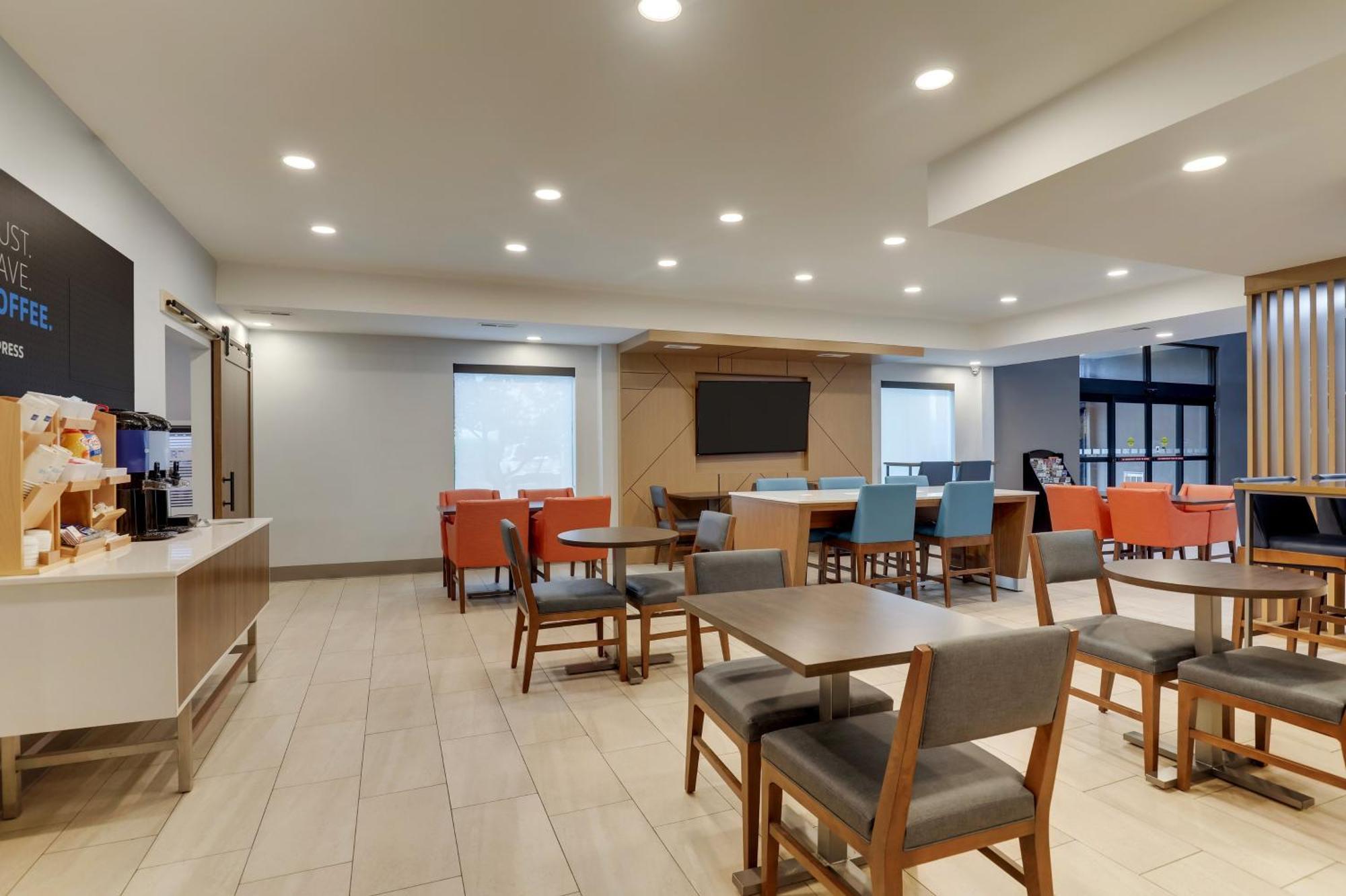 Holiday Inn Express Lexington Southwest Nicholasville By Ihg Dış mekan fotoğraf